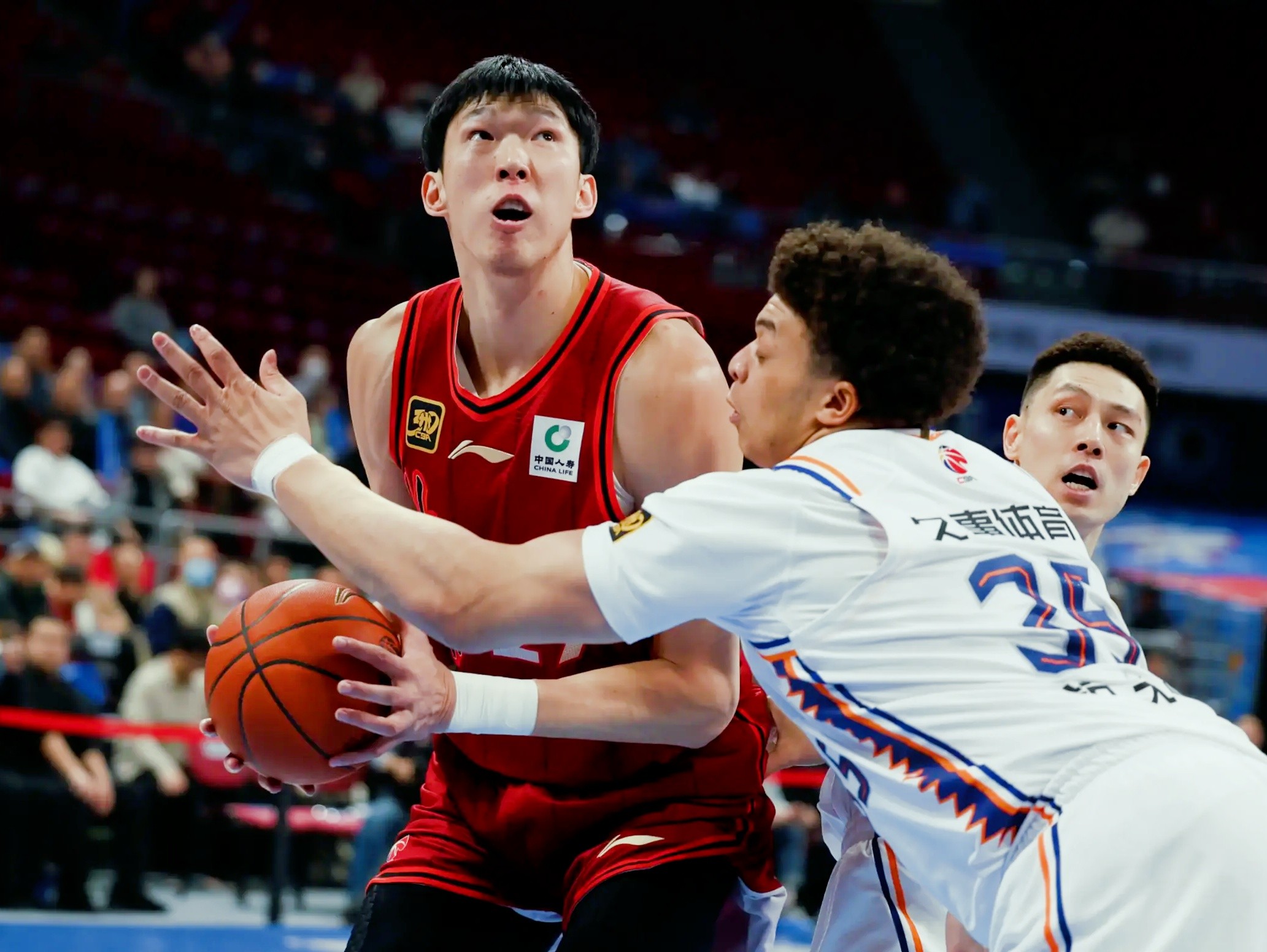 leyu-关键时刻CBA常规赛焦点战,罗马手感冰凉,赛场秩序良好,球队文化再被提及的简单介绍-leyu